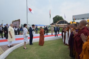 japan-gujart-modi-welcome1